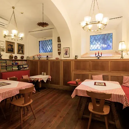 Gaestehaus Deutscher Orden 4* ローマ
